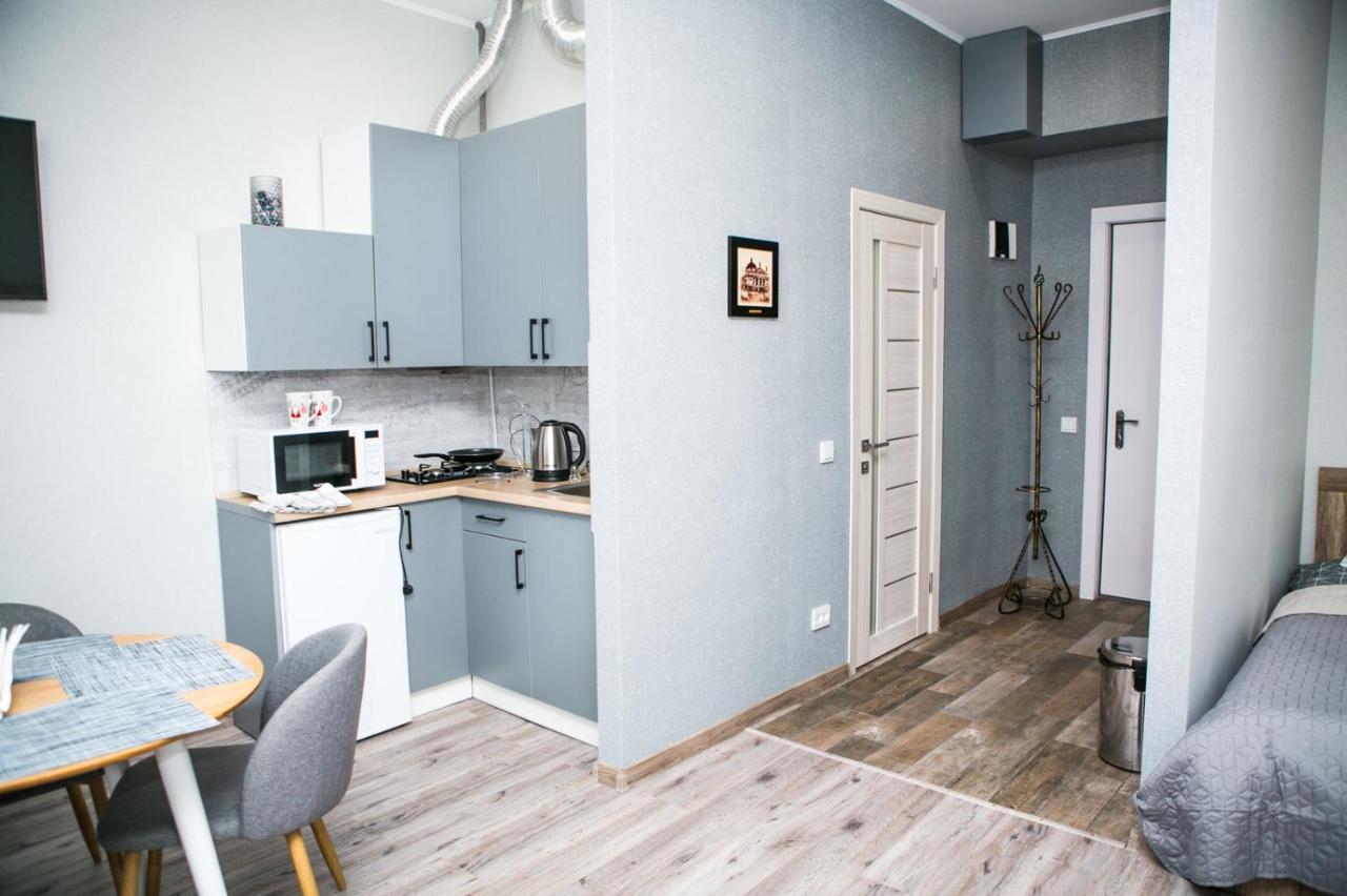 Luxury Flat In Downtown Lägenhet Lviv Exteriör bild